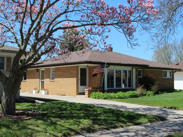 6017 S Delaware Ave, Cudahy, WI 53110