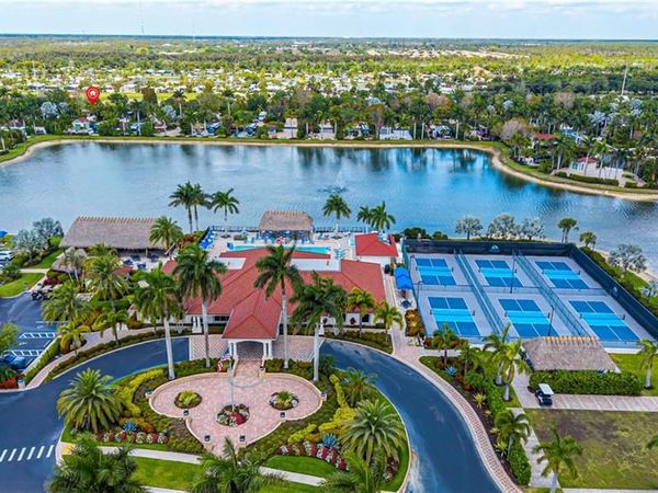 4730 Southern Breeze DR, NAPLES, FL 34114