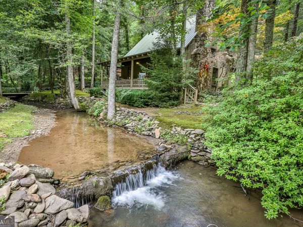 141 Barnes Creek Drive, Ellijay, GA 30540