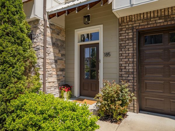 185 Stonecrest Dr , Nashville, TN 37209
