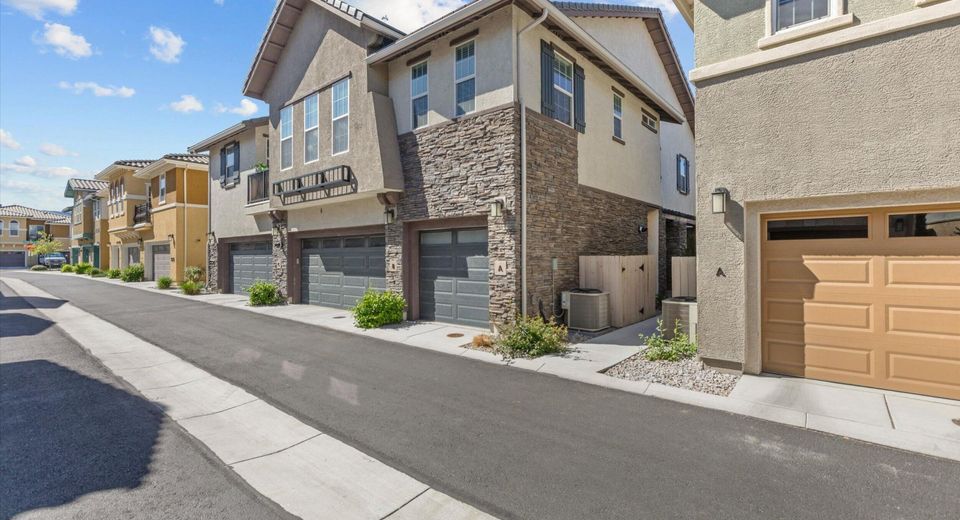 1884 Sea Horse Road, Unit A, Reno, NV 89521 Photo