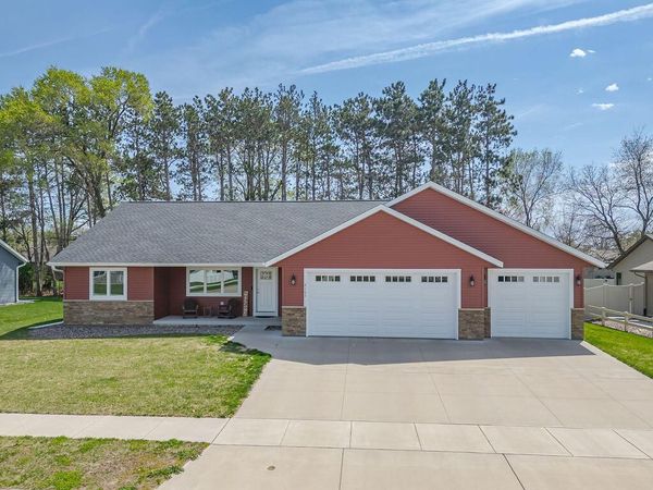 2102 Prairie PLACE, Holmen, WI 54636