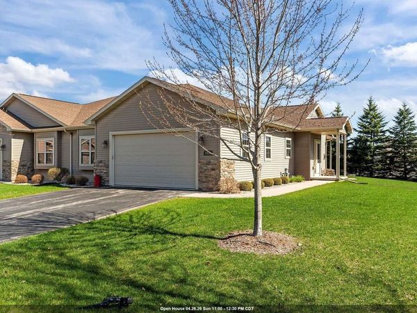 1210 CAMERON CIRCLE, Neenah, WI 54956
