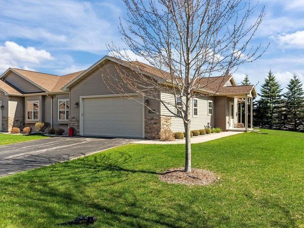 1210 CAMERON CIRCLE, Neenah, WI 54956