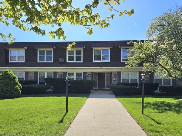 350 Brainerd Avenue , Unit 6A, Libertyville, IL 60048