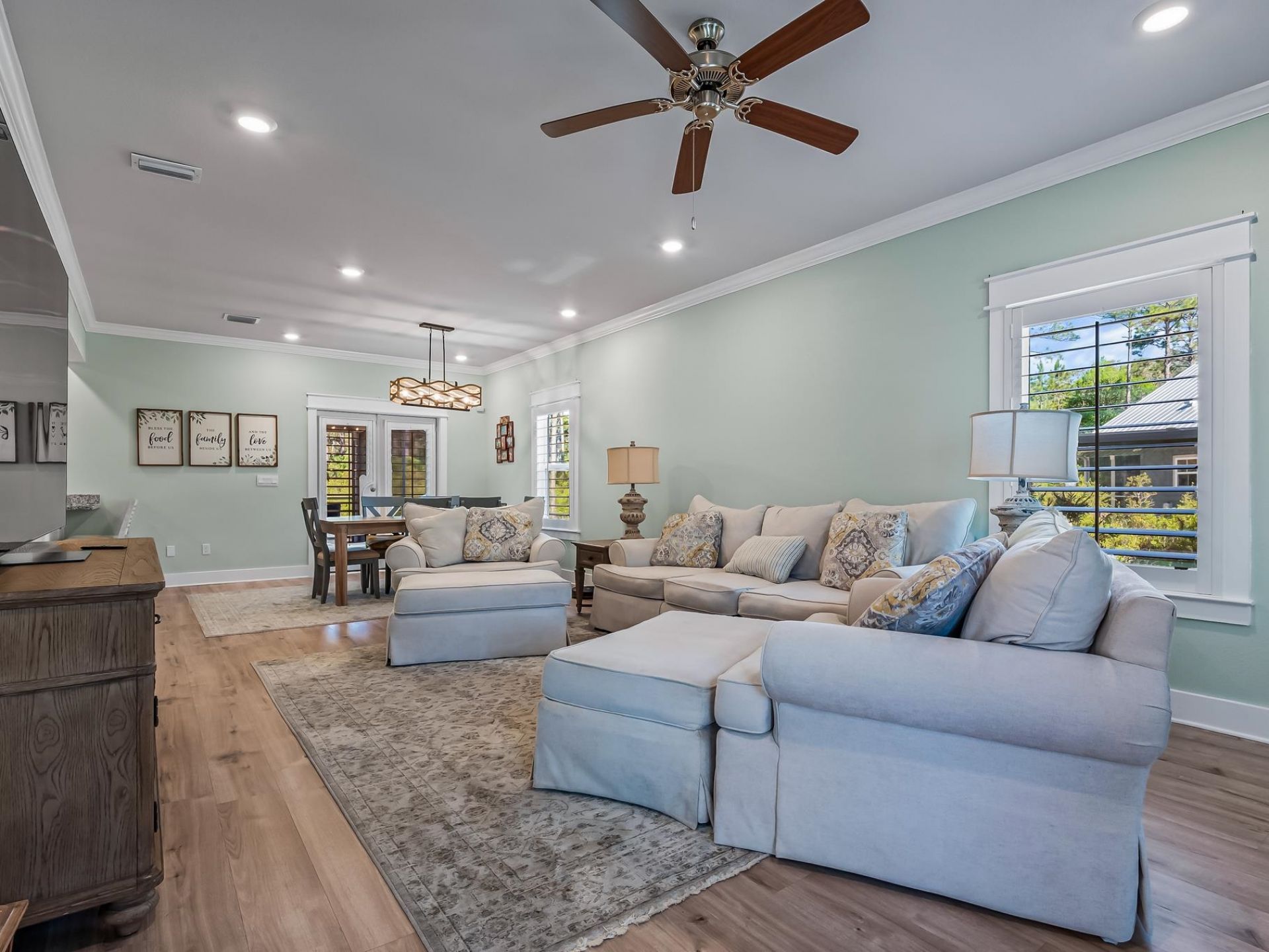 122 Treehouse Circle, Saint Teresa, FL 32358 Photo
