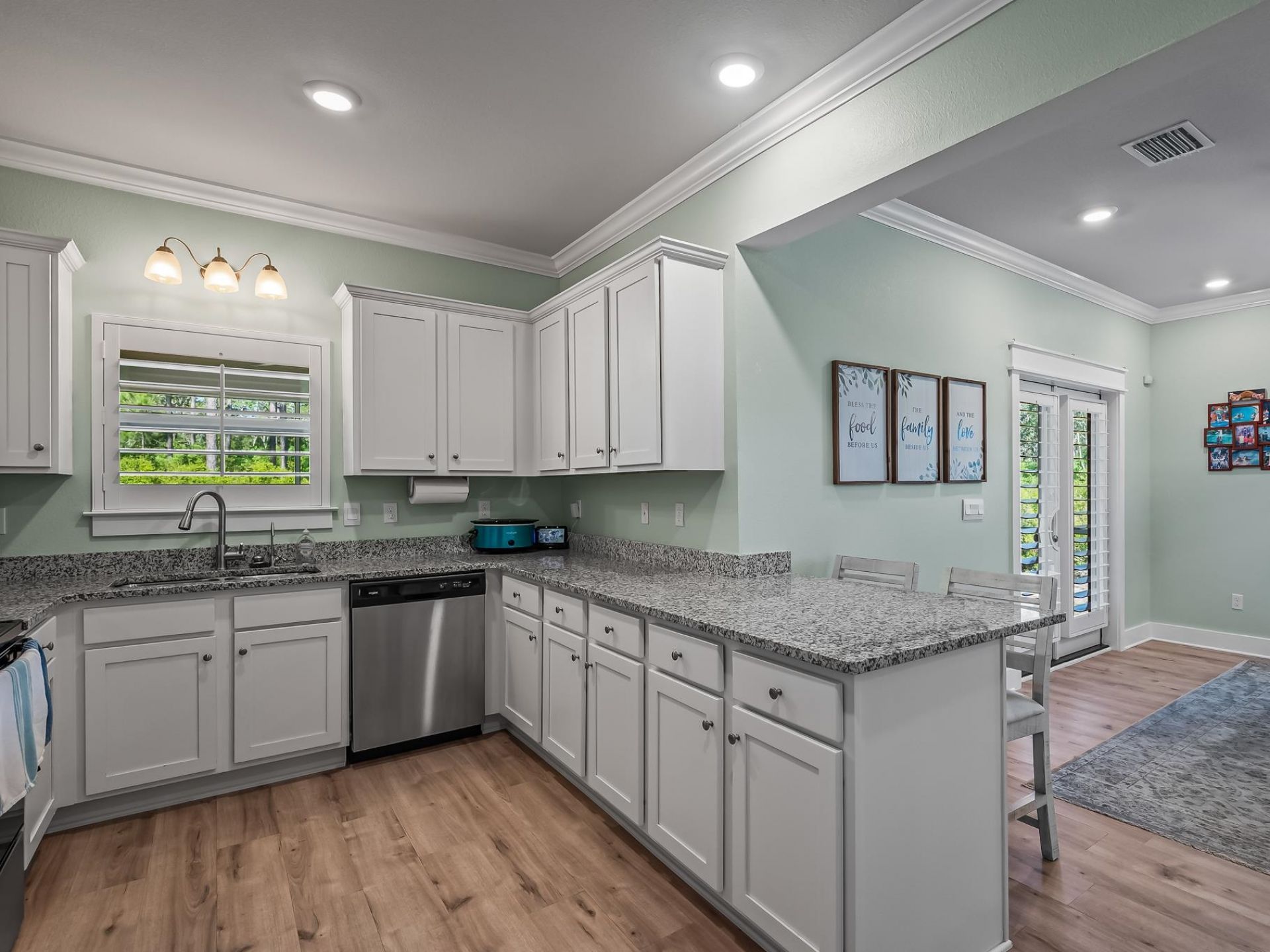 122 Treehouse Circle, Saint Teresa, FL 32358 Photo