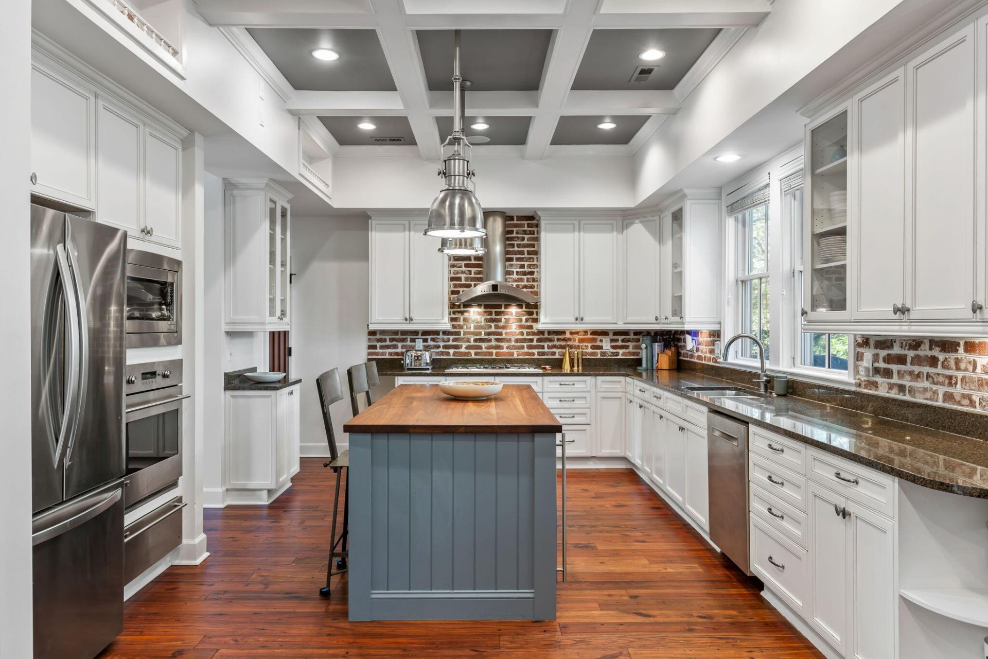 7 William Street Photo 14