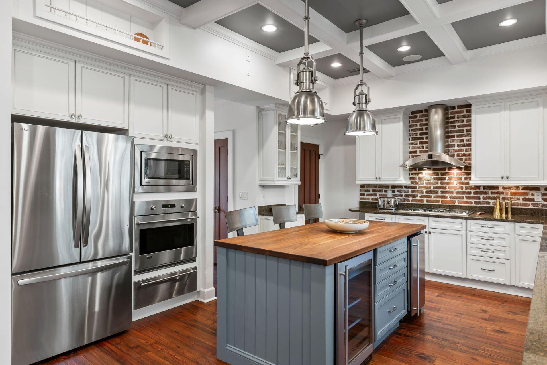 7 William Street Photo 15