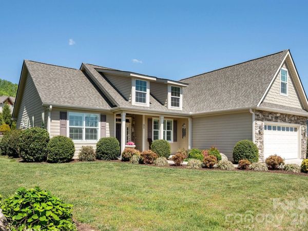 31 BLACK IRON Lane, Hendersonville, NC 28792
