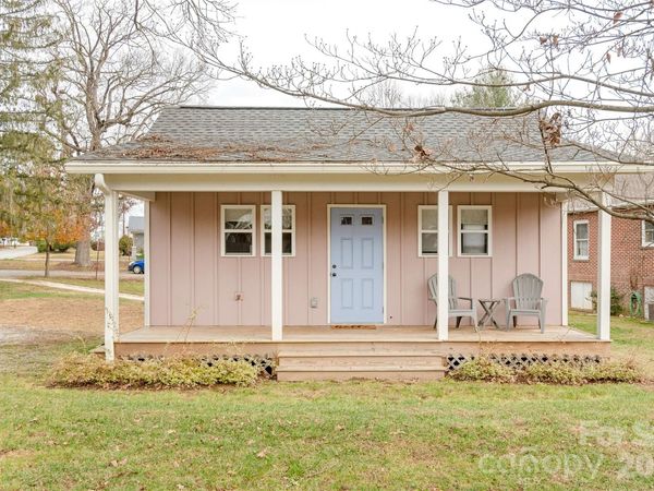606 Ray Avenue, Hendersonville, NC 28792