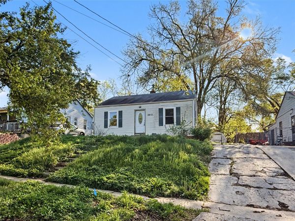 2613 Columbia Street, Des Moines, IA 50313