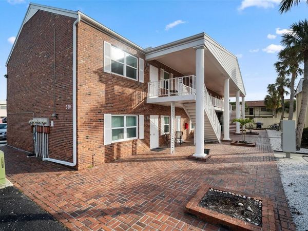 380 BASE AVENUE E, Unit 202, VENICE, FL 34285