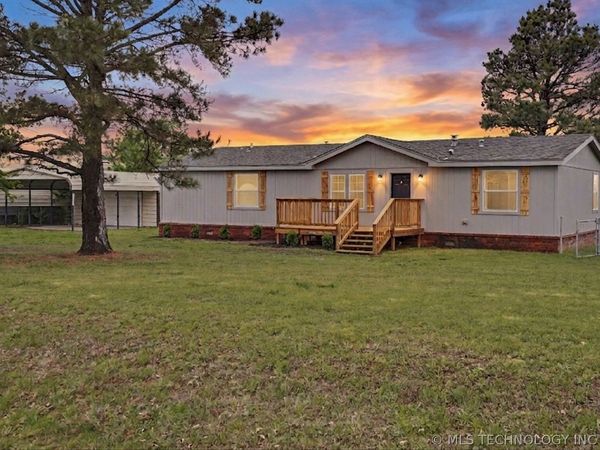 14042 S Crestview Road , Oologah, OK 74053