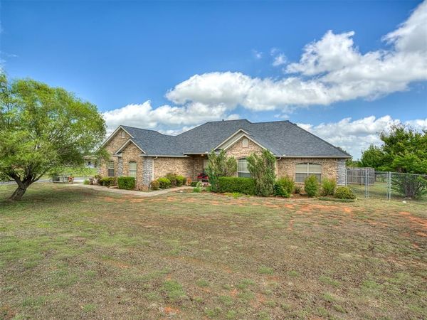 428 Summer Valley Road, Blanchard, OK 73010