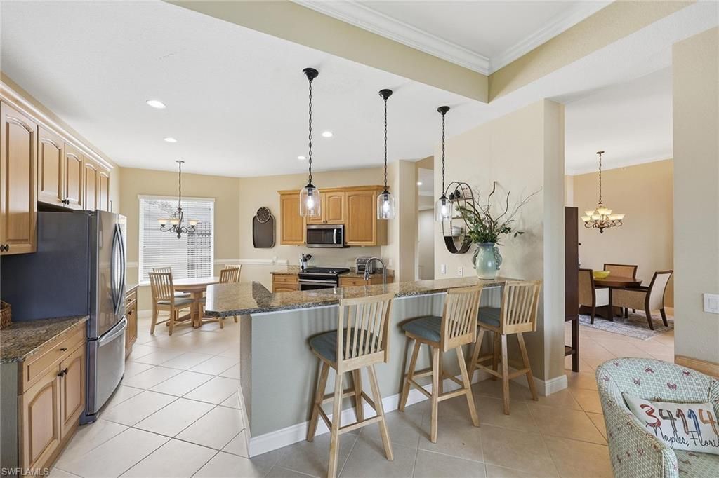 9243 Tesoro Ln, Unit 2, Naples, FL 34114 Photo