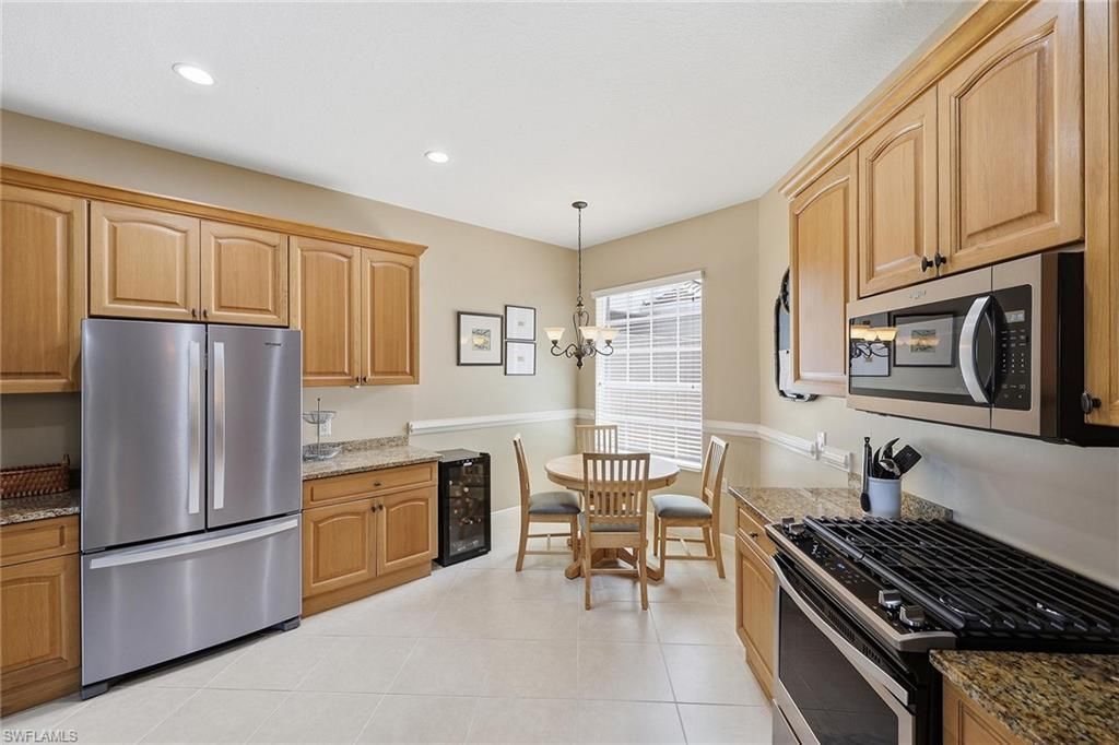 9243 Tesoro Ln, Unit 2, Naples, FL 34114 Photo