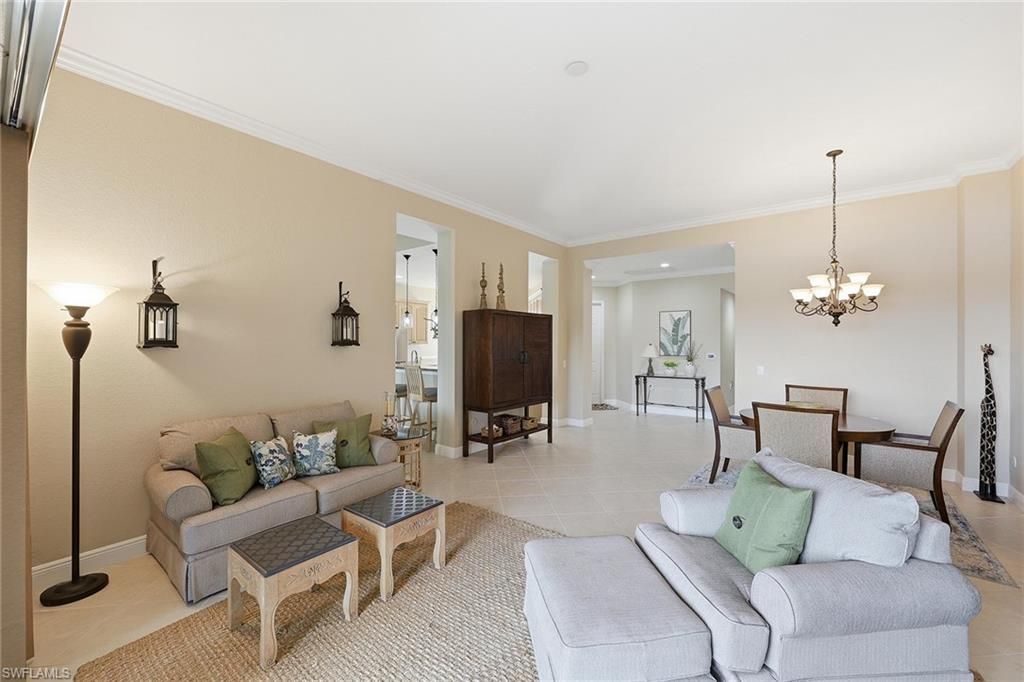 9243 Tesoro Ln, Unit 2, Naples, FL 34114 Photo