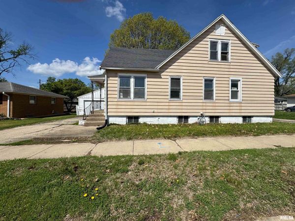 3223 N WISCONSIN Avenue, Peoria, IL 61603