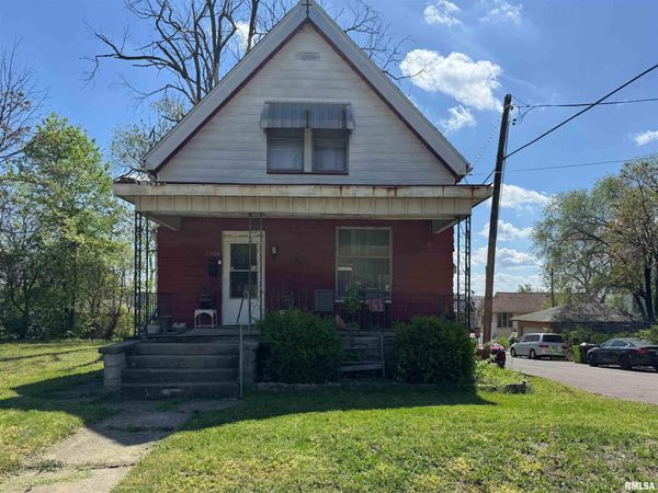 3300 NE MADISON Avenue, Peoria, IL 61603