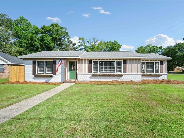 600 W 3rd Street , Bay Minette, AL 36507