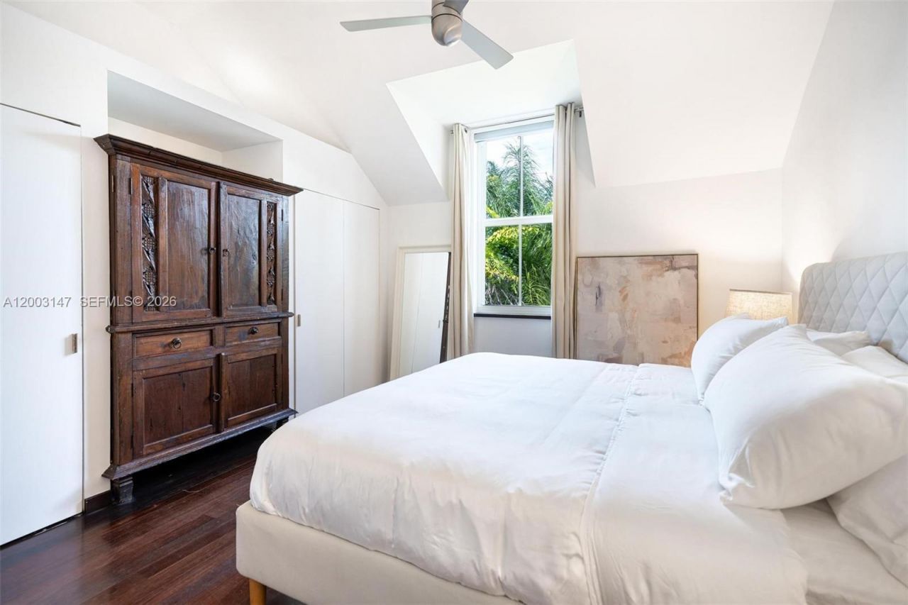 3021 Virginia St, Unit 11, Miami, FL 33133 Photo