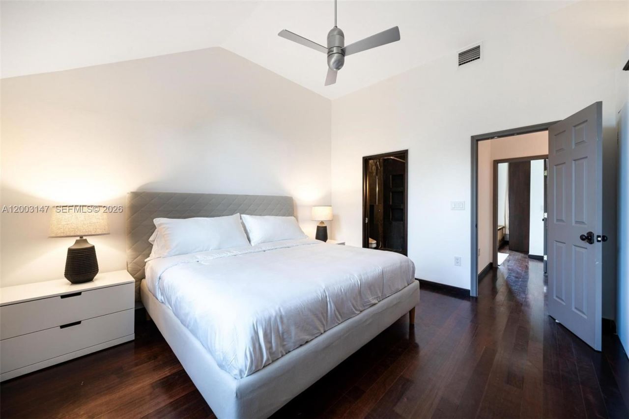 3021 Virginia St, Unit 11, Miami, FL 33133 Photo