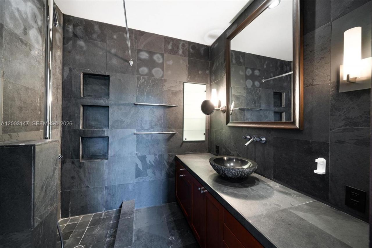 3021 Virginia St, Unit 11, Miami, FL 33133 Photo