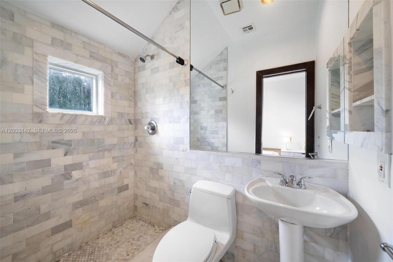 3021 Virginia St, Unit 11, Miami, FL 33133 Photo
