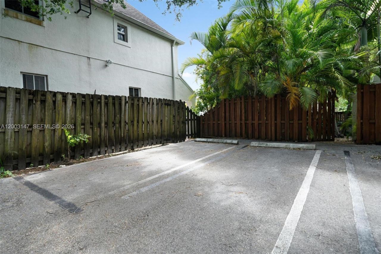 3021 Virginia St, Unit 11, Miami, FL 33133 Photo