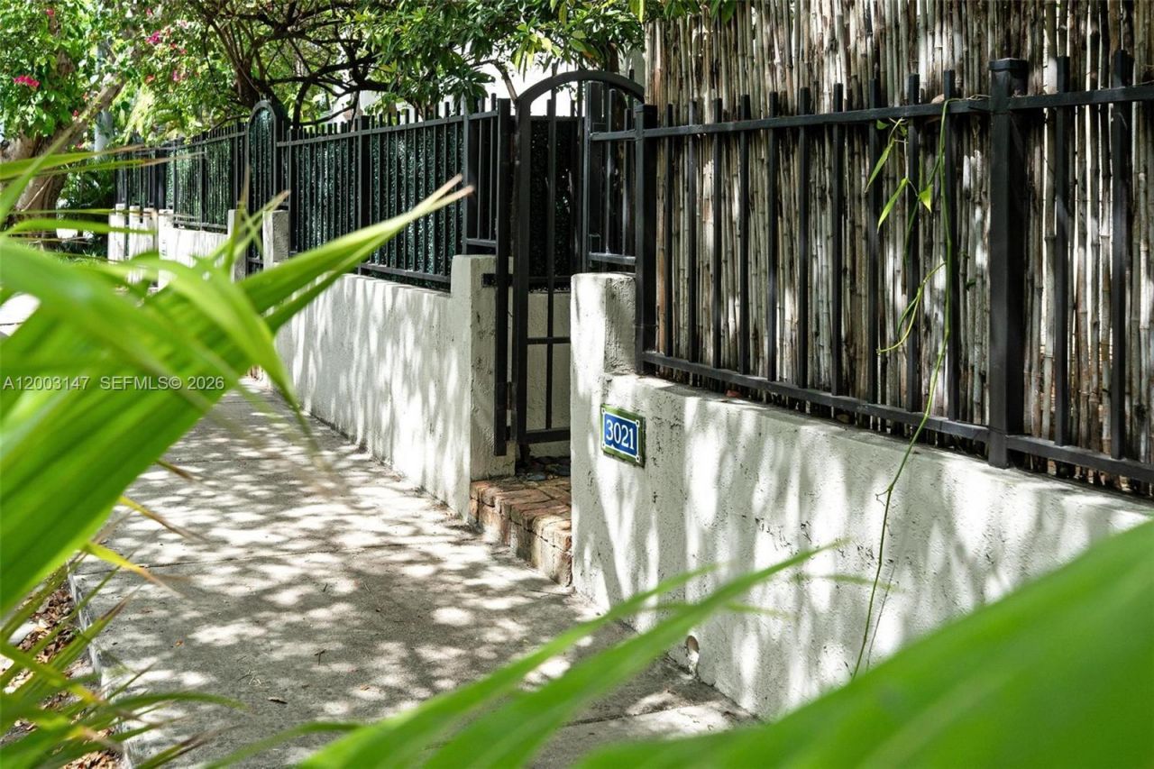 3021 Virginia St, Unit 11, Miami, FL 33133 Photo