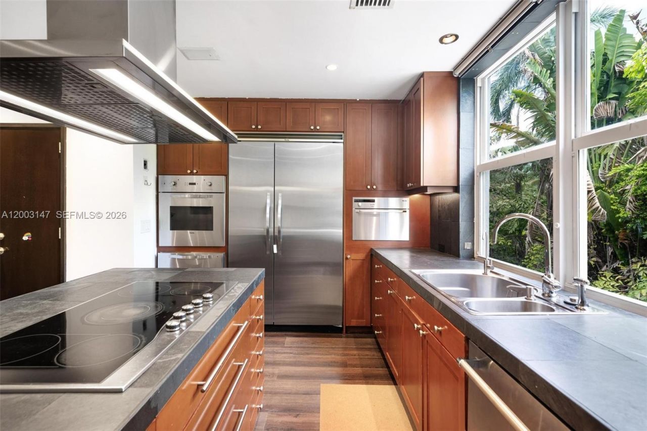 3021 Virginia St, Unit 11, Miami, FL 33133 Photo