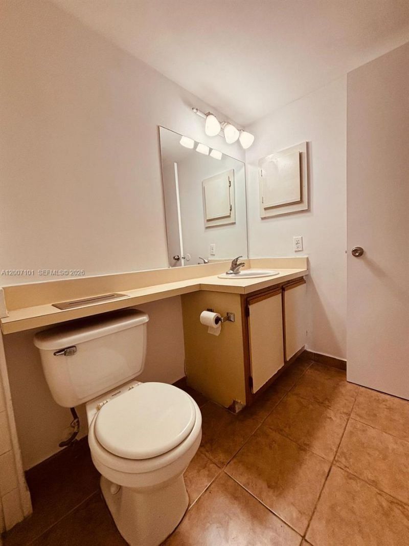 9999 Summerbreeze Dr , Unit 504, Sunrise, FL 33322 Photo