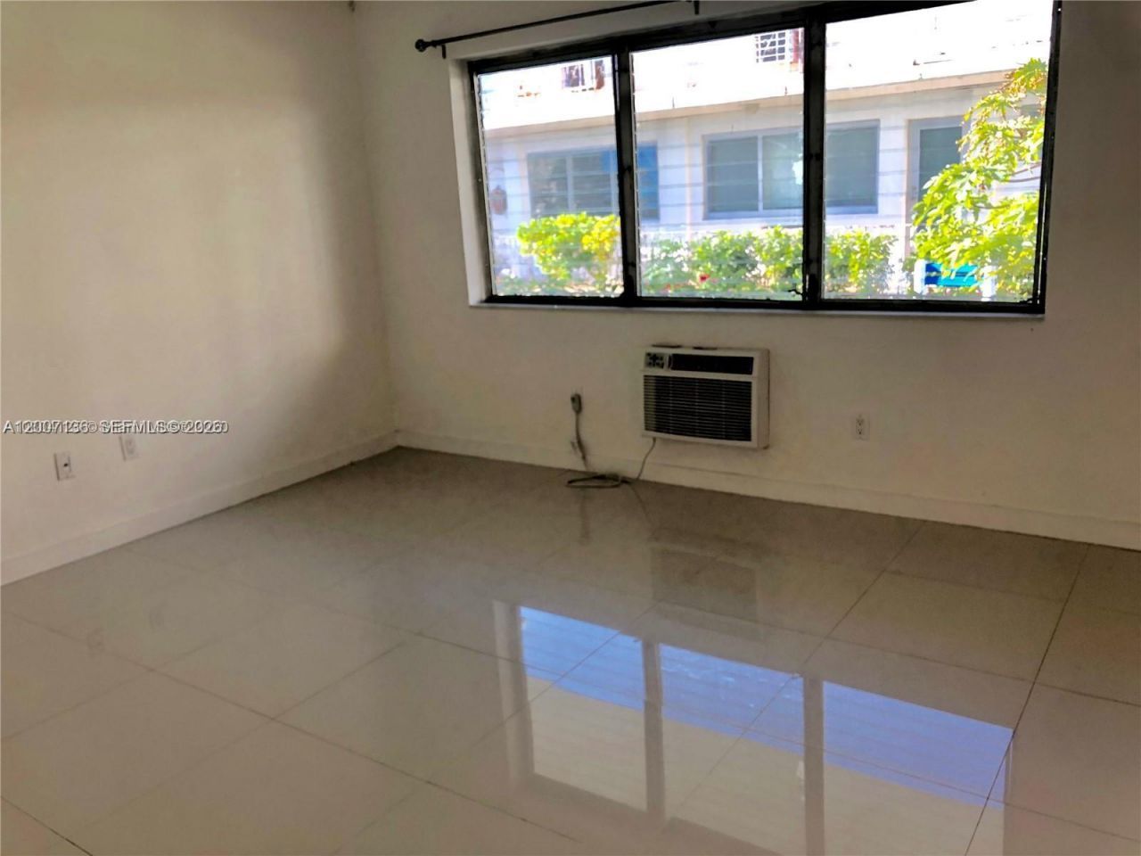 2250 Bay Dr, Unit 8, Miami Beach, FL 33141 Photo