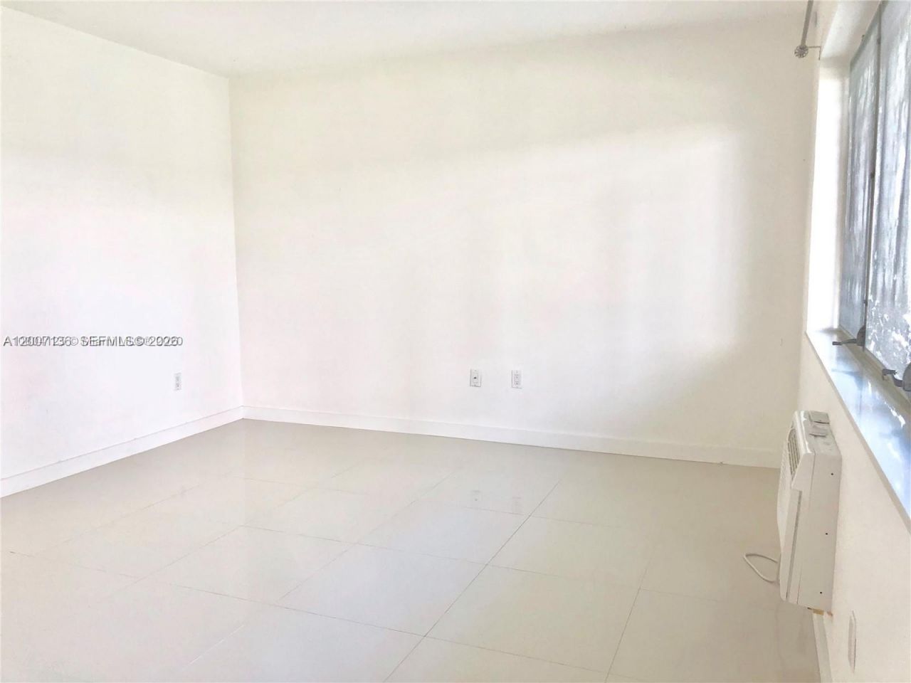 2250 Bay Dr, Unit 8, Miami Beach, FL 33141 Photo