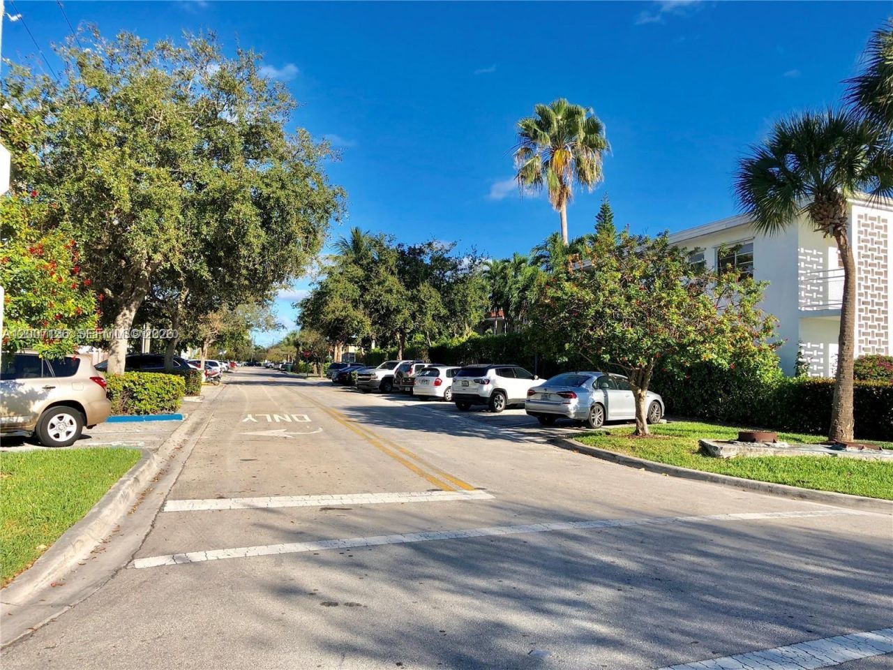 2250 Bay Dr, Unit 8, Miami Beach, FL 33141 Photo