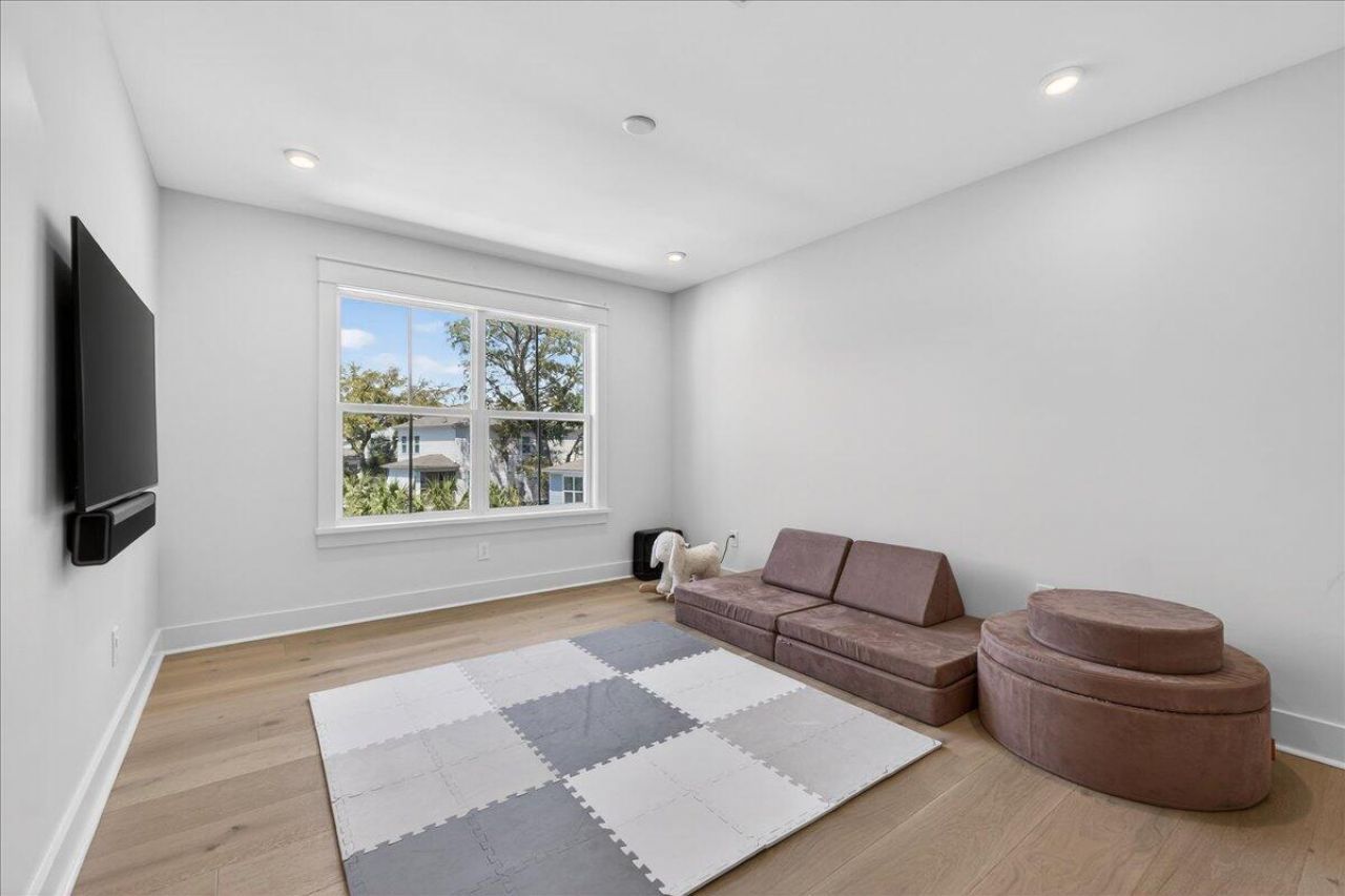 1506 N Lakeshore Drive Photo 26