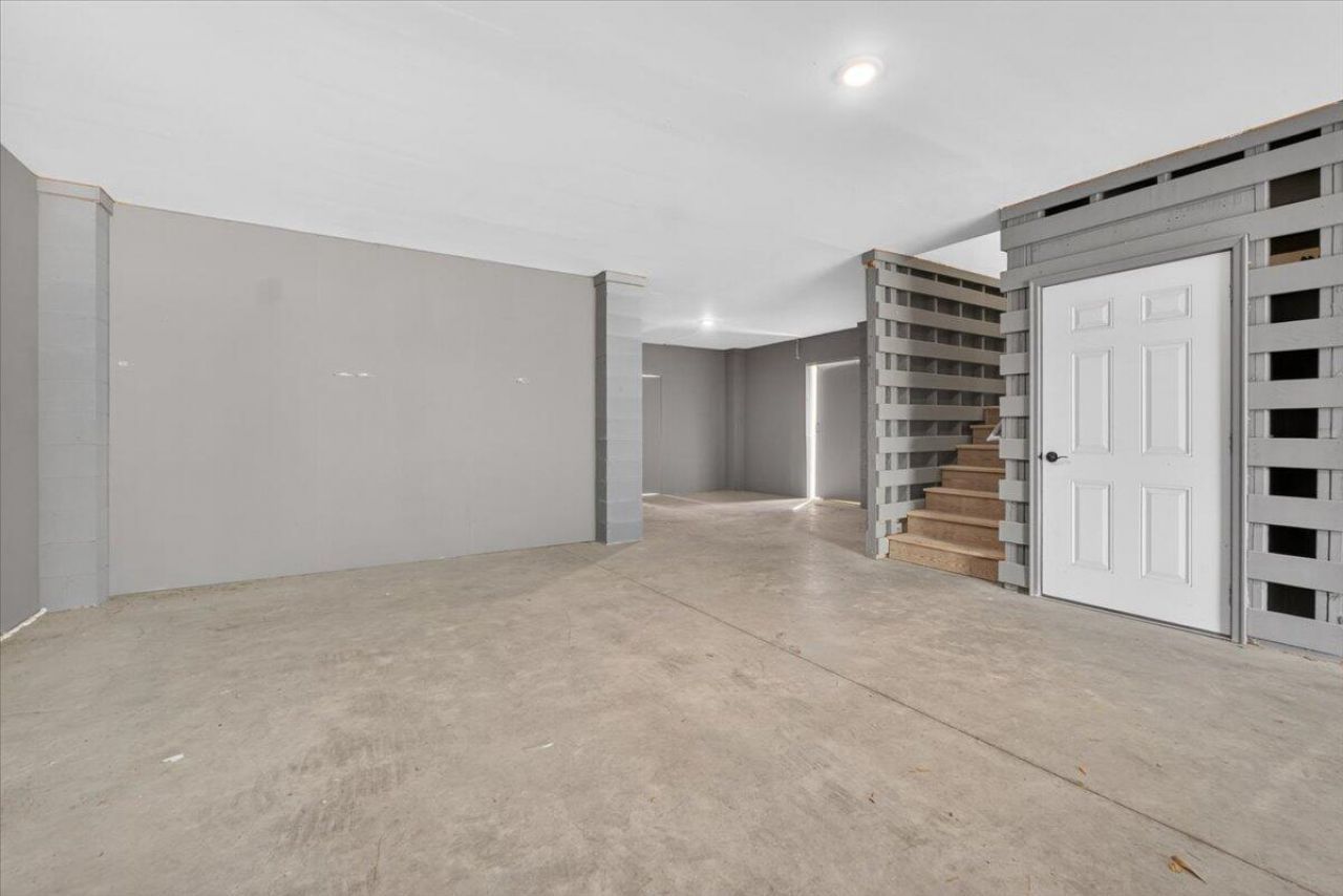 1506 N Lakeshore Drive Photo 44