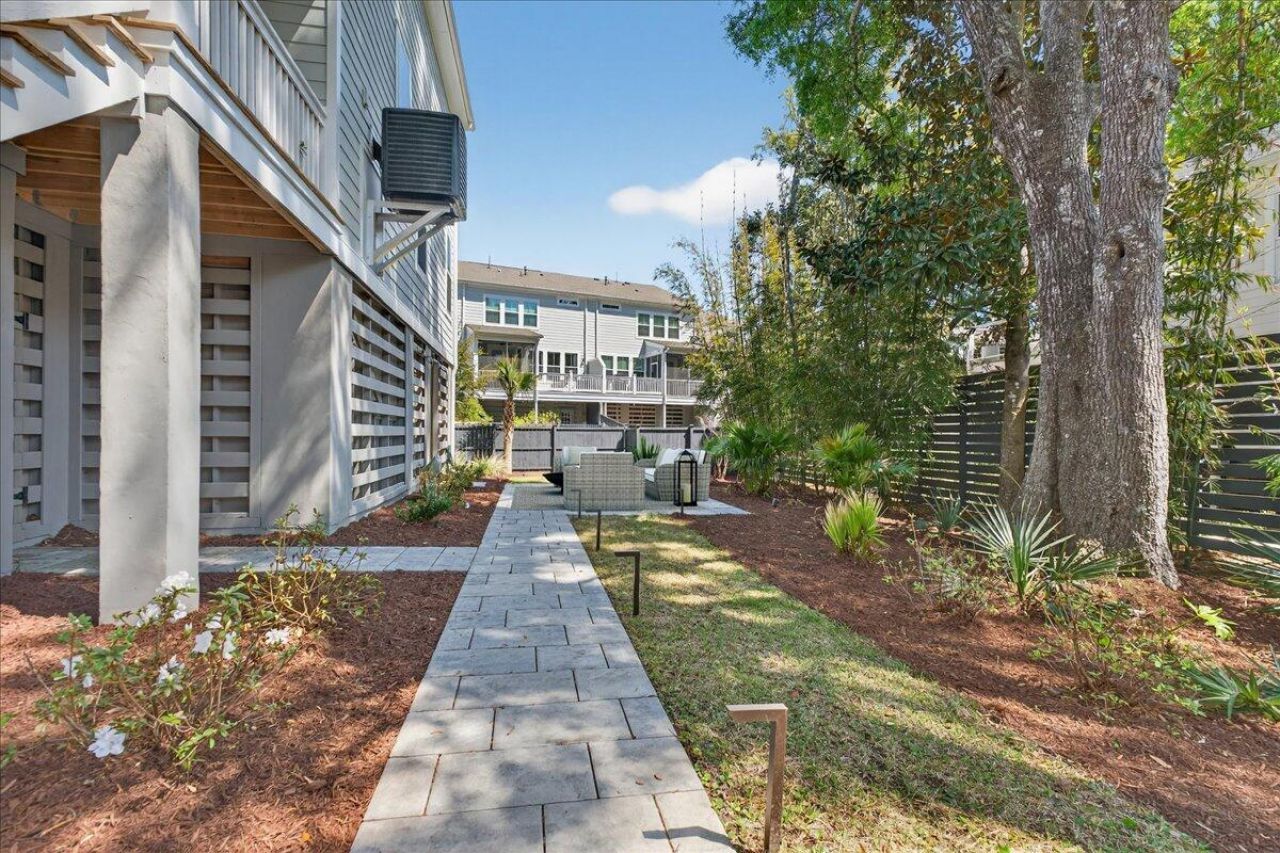 1506 N Lakeshore Drive Photo 45