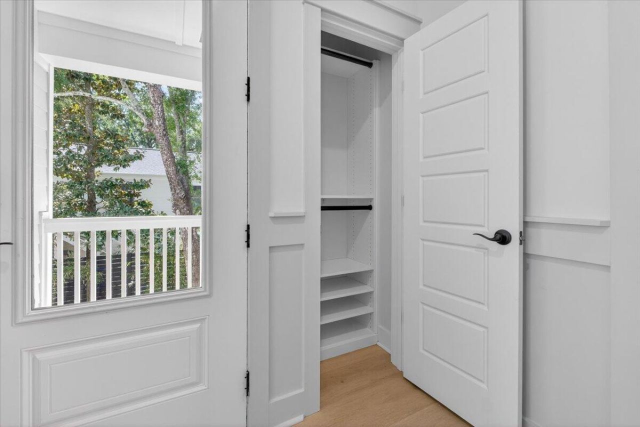 1506 N Lakeshore Drive Photo 7