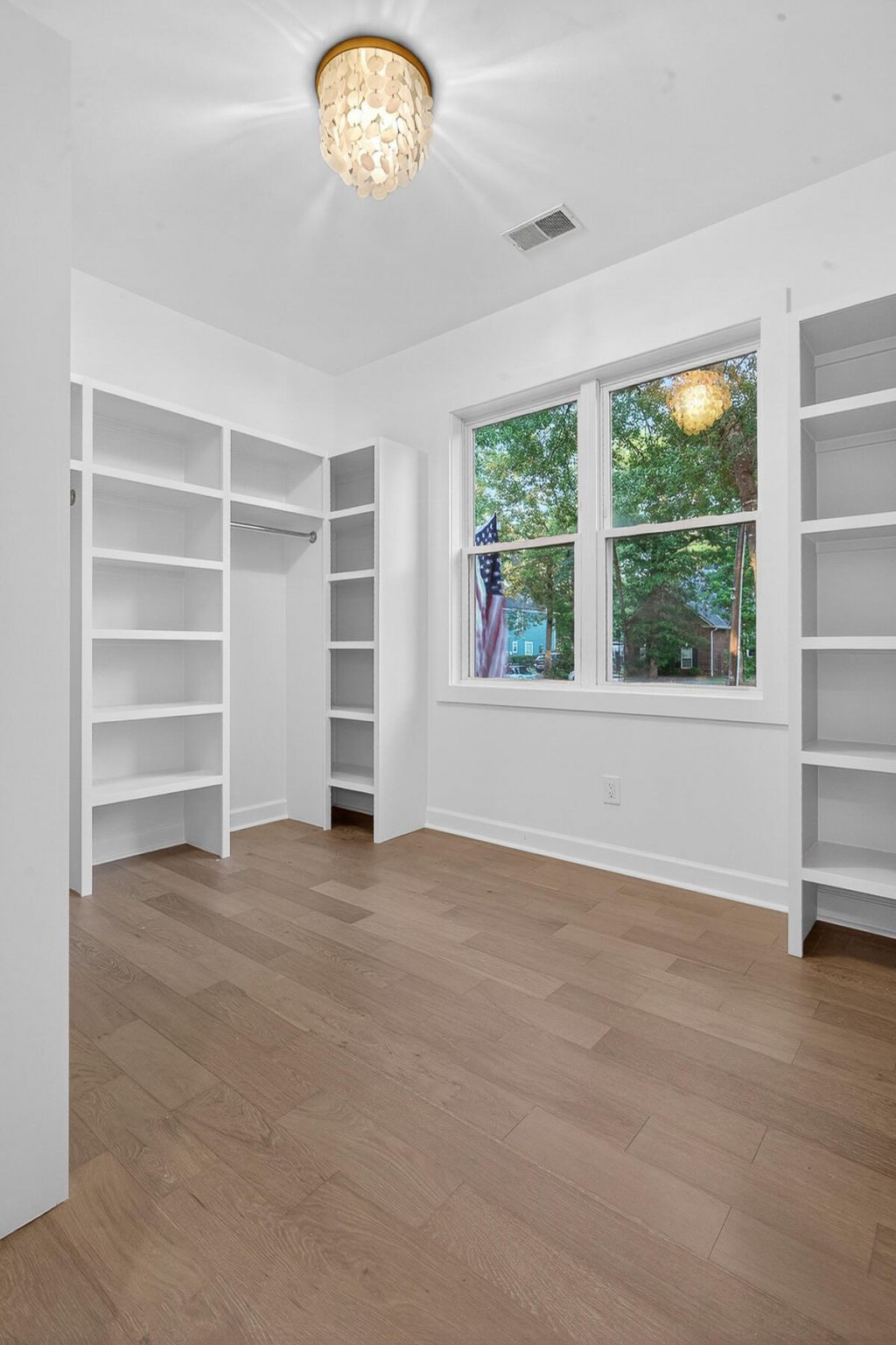 303 Ayers Circle Photo 28