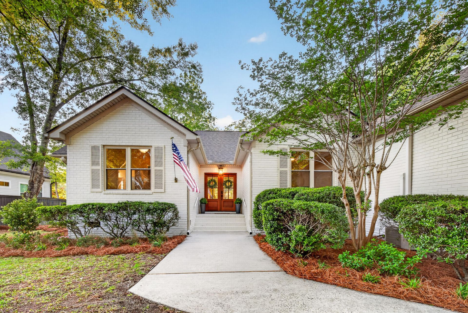 303 Ayers Circle Photo 4