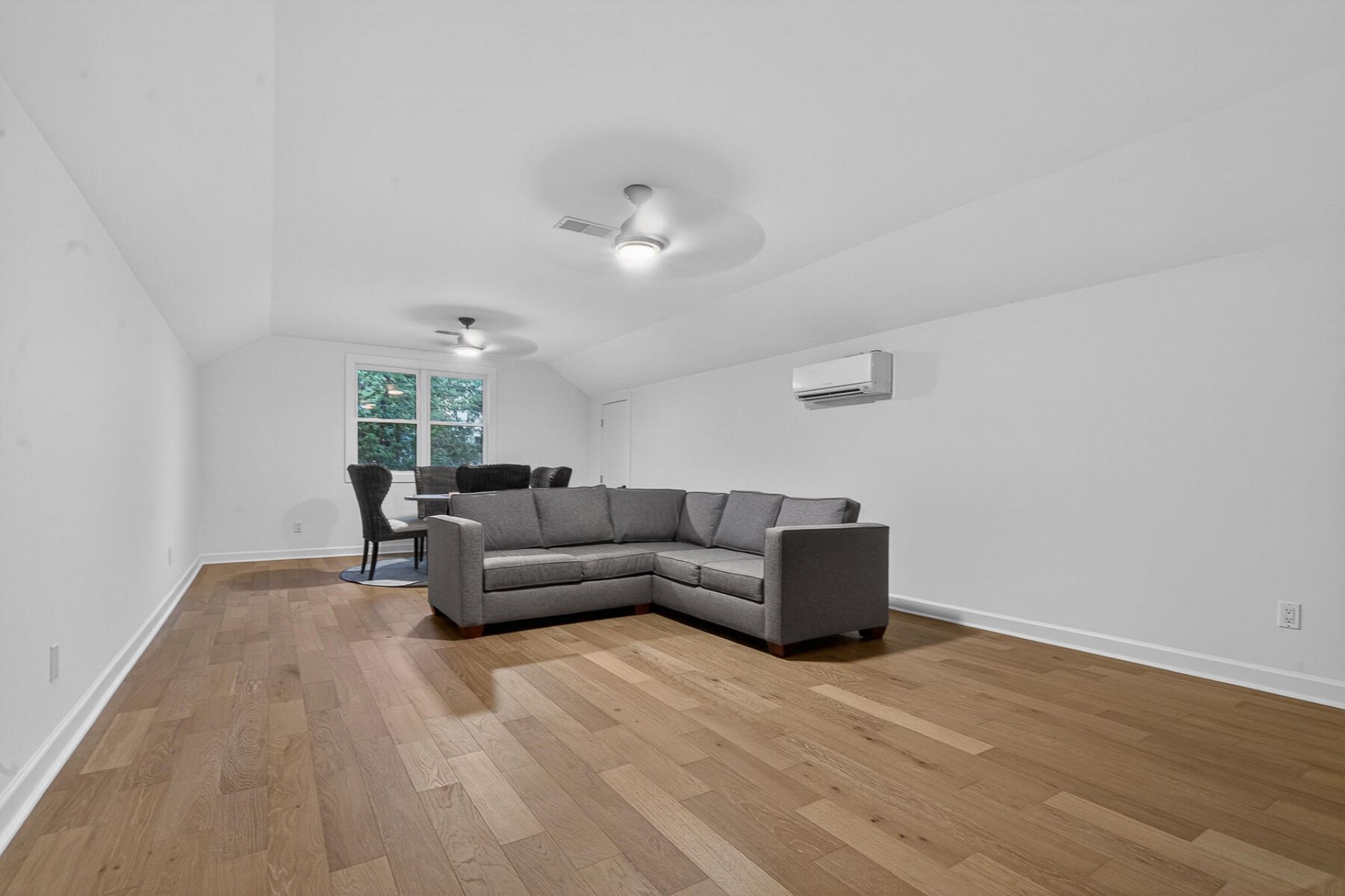 303 Ayers Circle Photo 54
