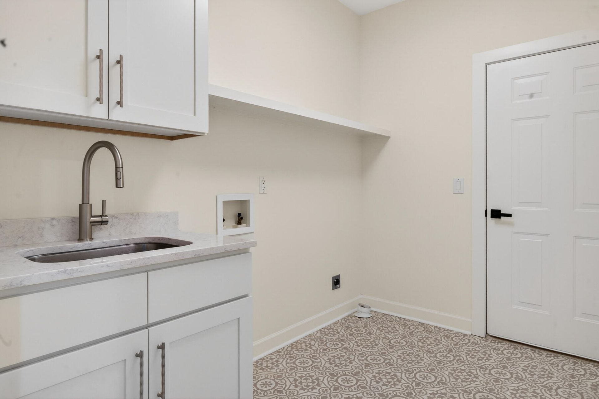 303 Ayers Circle Photo 61