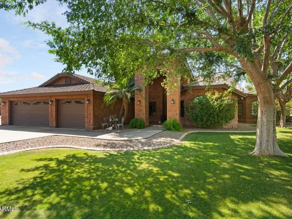 2125 S VAL VISTA Drive, Gilbert, AZ 85295