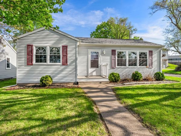 7 MARIAN, Muscatine, IA 52761