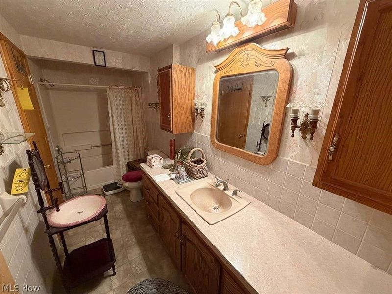 239 Fairview Street, Louisville, OH 44641 Photo 19