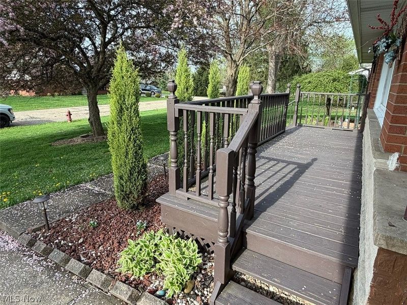 239 Fairview Street, Louisville, OH 44641 Photo 5