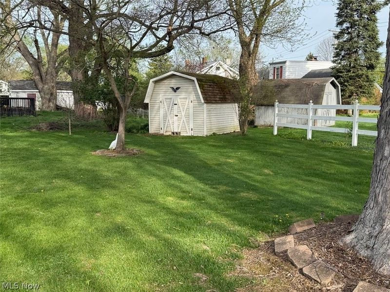 239 Fairview Street, Louisville, OH 44641 Photo 8