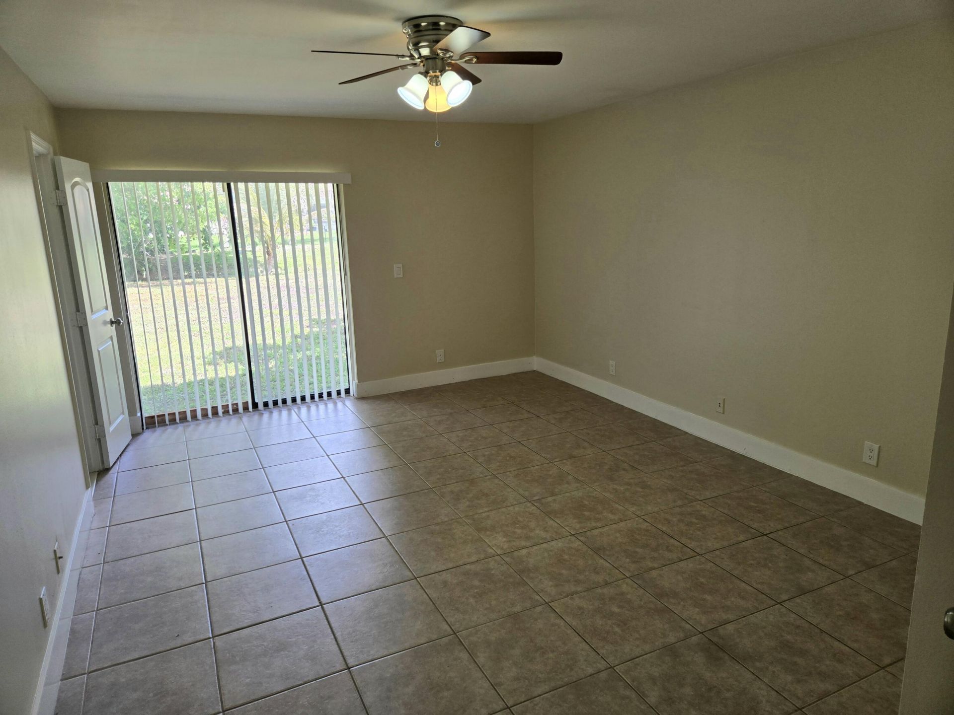 3921 NW 114th Avenue, Coral Springs, FL 33065 Photo